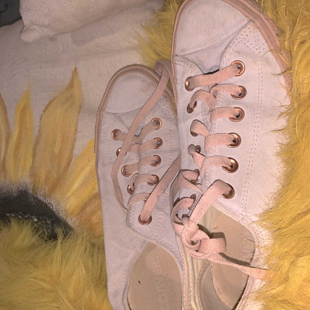 converse shoes